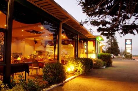 Restaurant - Hospitality Esperance SureStay Collection by Best Western