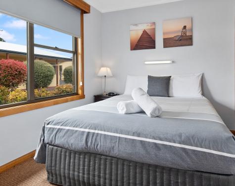 Superior 2 Bedroom Garden Apartment - Marsden Court