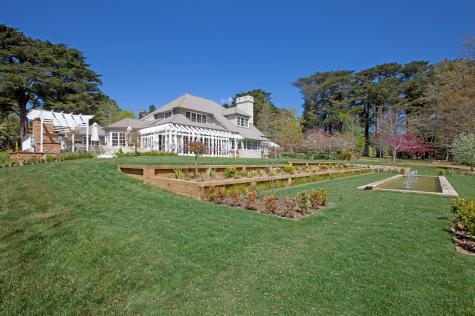 Parklands Main Guest House
 - Parklands Country Gardens & Lodges