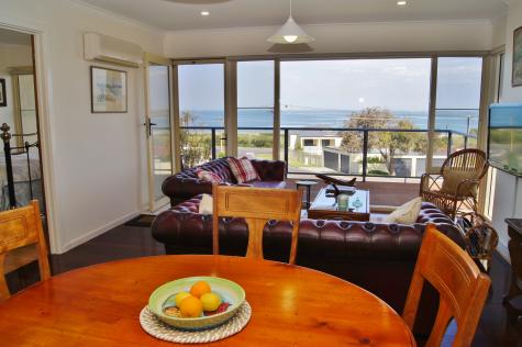 Sea Crescent dining and lounge room
- Sea Crescent